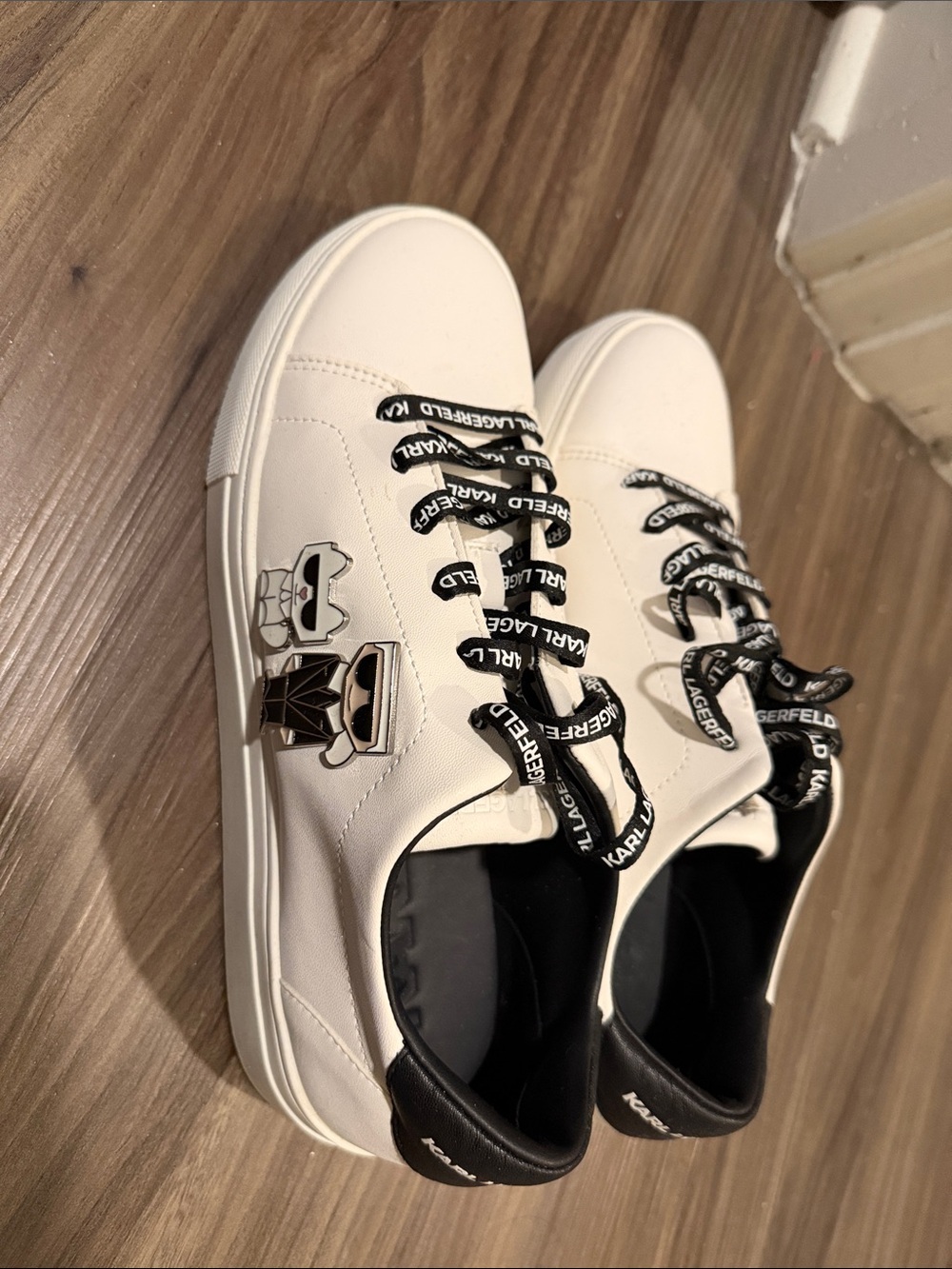 Karl Lagerfeld White Low-Top Sneakers with Black Logo Laces